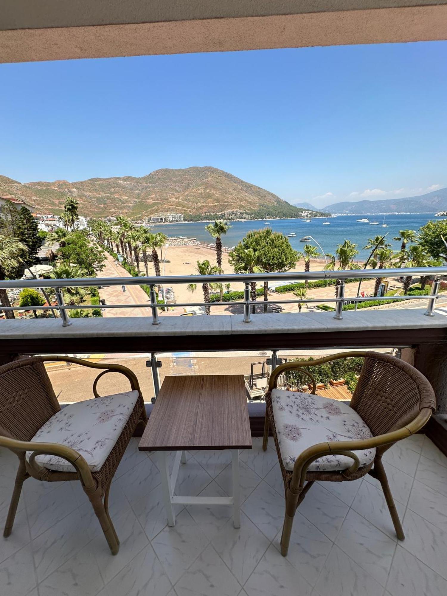 Hotel Chateau De Ville Marmaris Bagian luar foto