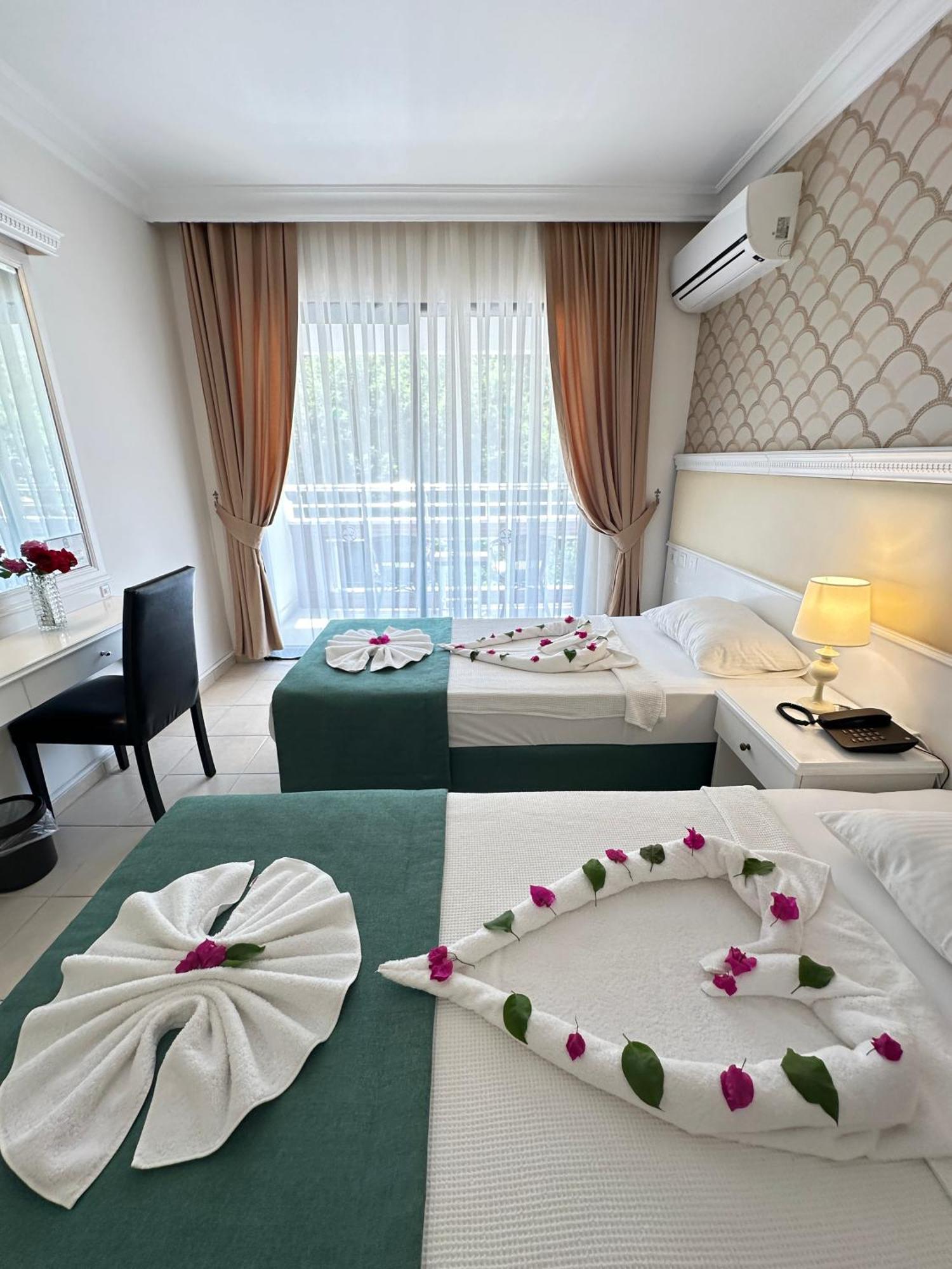 Hotel Chateau De Ville Marmaris Bagian luar foto
